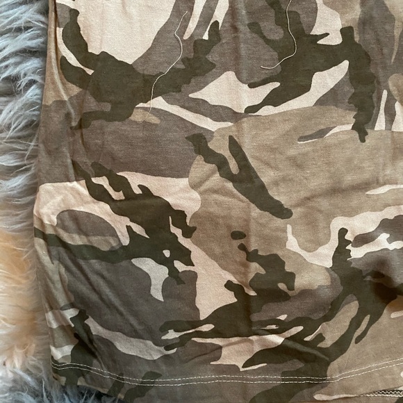 Old Navy Soft Washed Tee - Picture 2 of 7